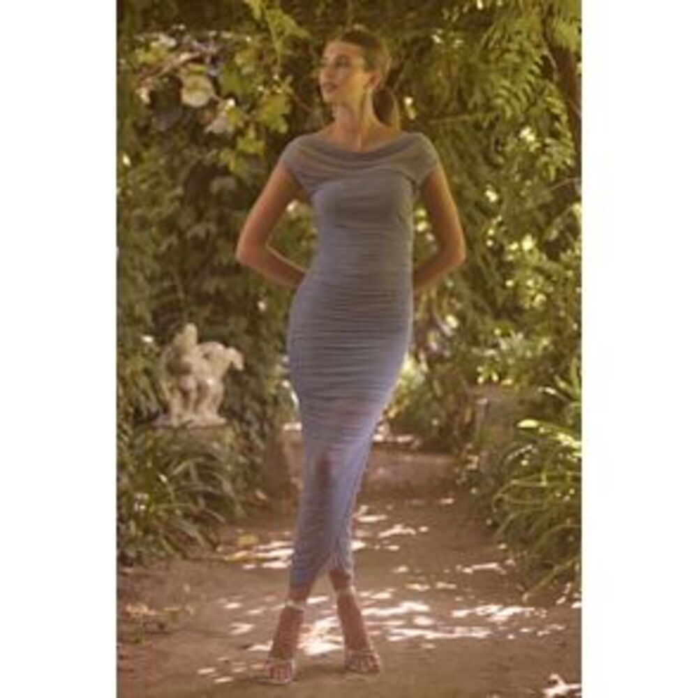 Sculpting Short-Sleeve Ruched PROM